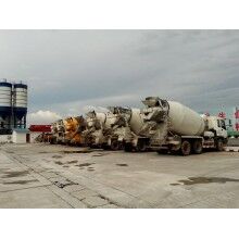 租賃混凝土灌車(chē)，攪拌運(yùn)輸車(chē)